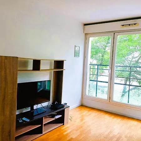 Grand 2 Pieces, Paris Parking Διαμέρισμα Issy-les-Moulineaux